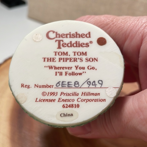 Cherished teddies collectibles. “Tom, Tom the pipers son. - Picture 4 of 4